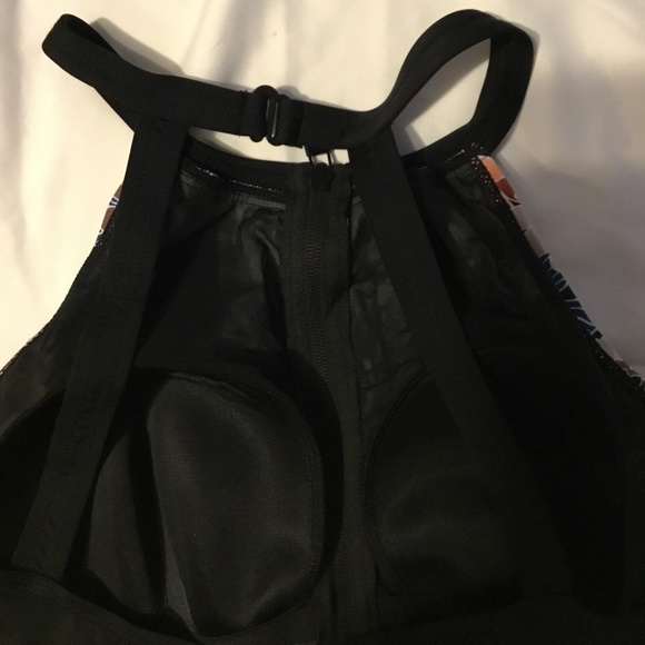 Fit 4 Ur C's Victoria Hi Neck Zip Tank~Size 18 - Picture 8 of 11